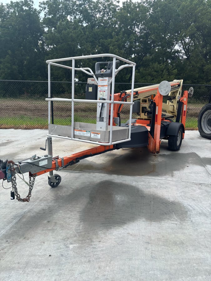 2019 JLG T350 BOOM LIFT 35' TOWABLE ARTICULATED