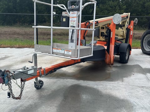 2019 JLG T350 Boom Lift 35' Towable Articulated — photo 1