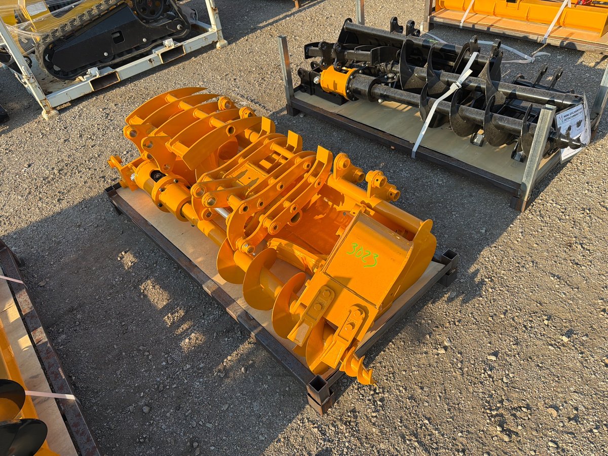 2026 GIYI 10-Piece Excavator Attachment Set to Fit Cat 301 (Unused)
