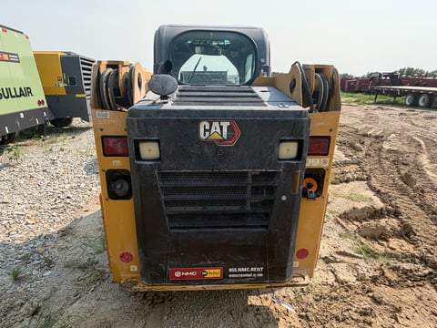  Inoperable Needs New Engine - 2021 Caterpillar 226D3 Skid Steer  — photo 13