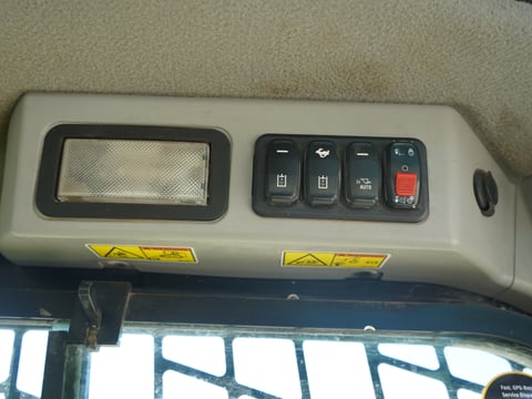 2020 Caterpillar 289D3 Two-Speed Compact Track Loader — photo 11