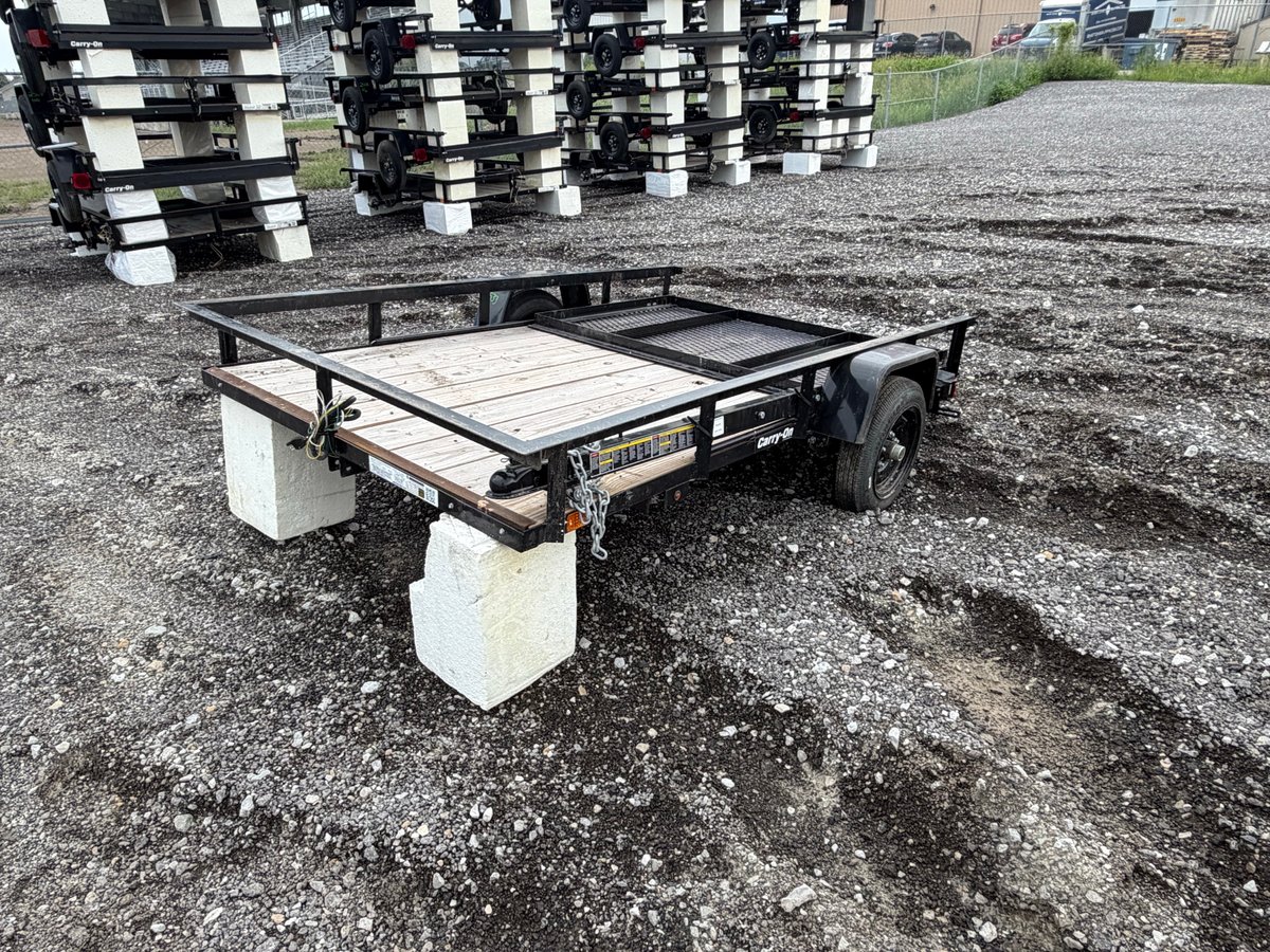 2027 Carry-On Trailer Z5X8GW2K