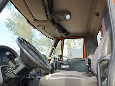 2017 International 7600 Sfa 6X4 Hooklift Plow & Spreader Truck — photo 18