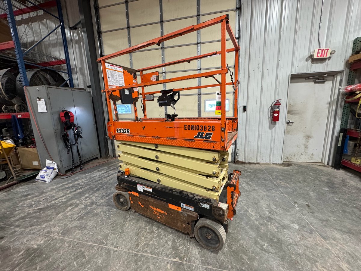 2019 JLG 1932R Electric Scissor Lift 