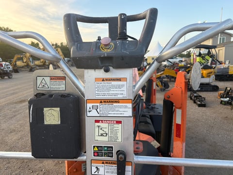 2019 JLG T350 Boom Lift 35' Towable Articulated — photo 21