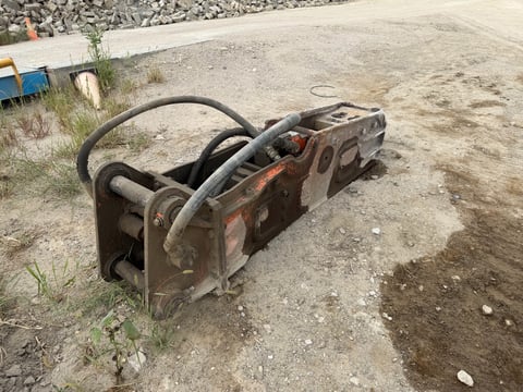 NPK GH-10 Hydraulic Breaker Hammer — photo 4