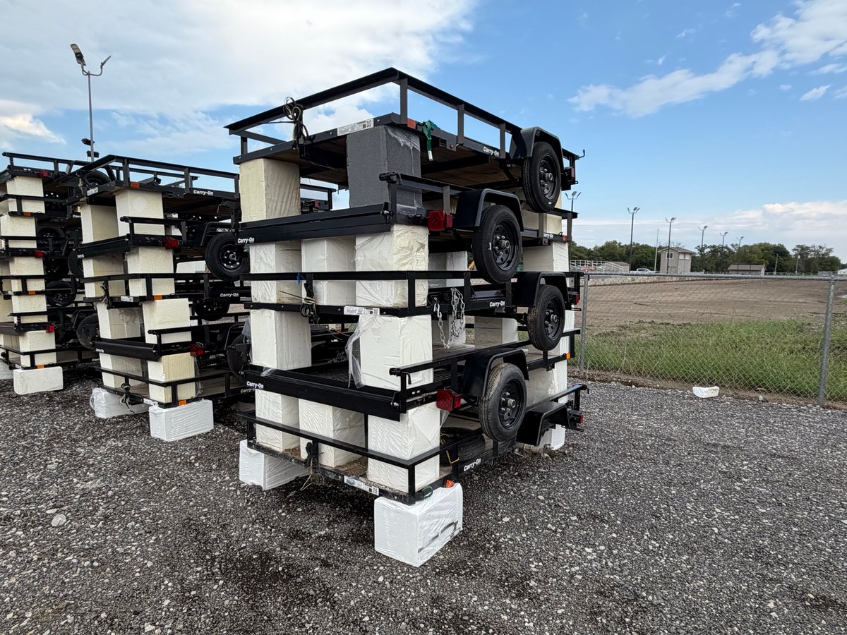 Qty of (5) 2027 Carry-On Trailers Z5X8GW2K