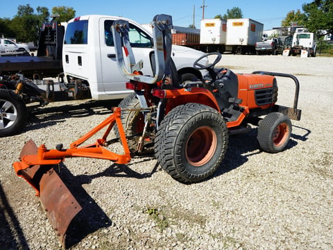 Kubota B7510 Utility Tractor — photo 4