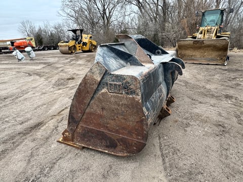 127" Wheel Loader Bucket — photo 8