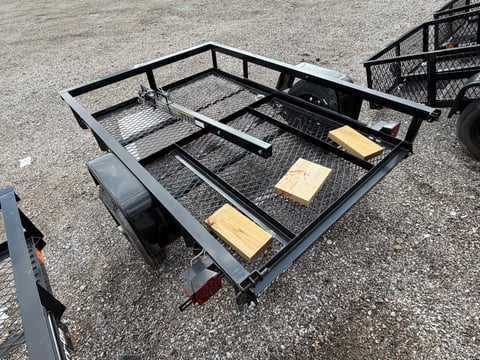 Carry-On 4ft x 6ft Mesh Floor Utility Trailer — No Title, Bill of Sale Only — photo 4