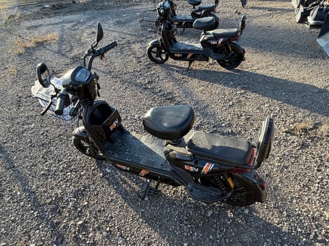 SDLANCH High-End Two-Wheeled Electric Vehicle (Unused) — Inoperable — photo 4