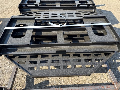 2026 Giyi DHC 60in Skid Steer Pallet Forks (Unused) — photo 1