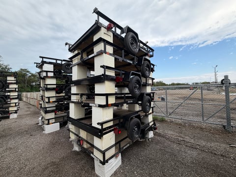 Qty of (6) 2027 Carry-On Trailers Z5X8GW2K — photo 1