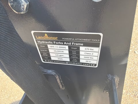 2025 LandHonor HPF-11-3000G Hydraulic Pallet Forks and Frame (Unused) — photo 5