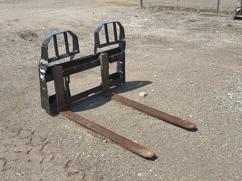 Bobcat 48" Pallet Fork HD — photo 2