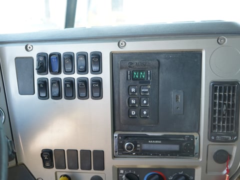 2014 Mack Granite GU713 Quad/A Dump Truck — photo 14