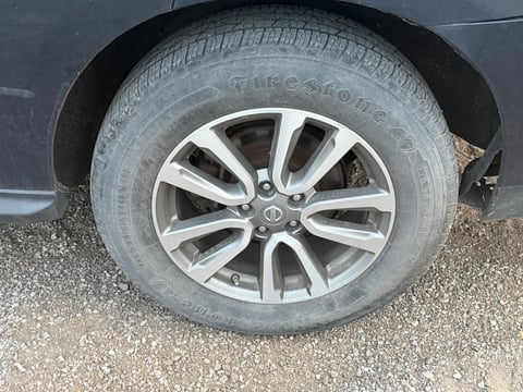 2013 Nissan Pathfinder 4WD SUV — photo 30