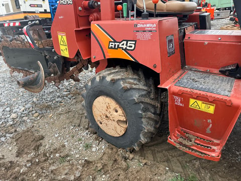 2017 Ditch Witch RT45 Ride on Trencher - Needs New Engine — photo 12
