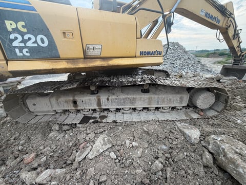 2006 Komatsu PC220LC-8 Hydraulic Excavator — photo 27
