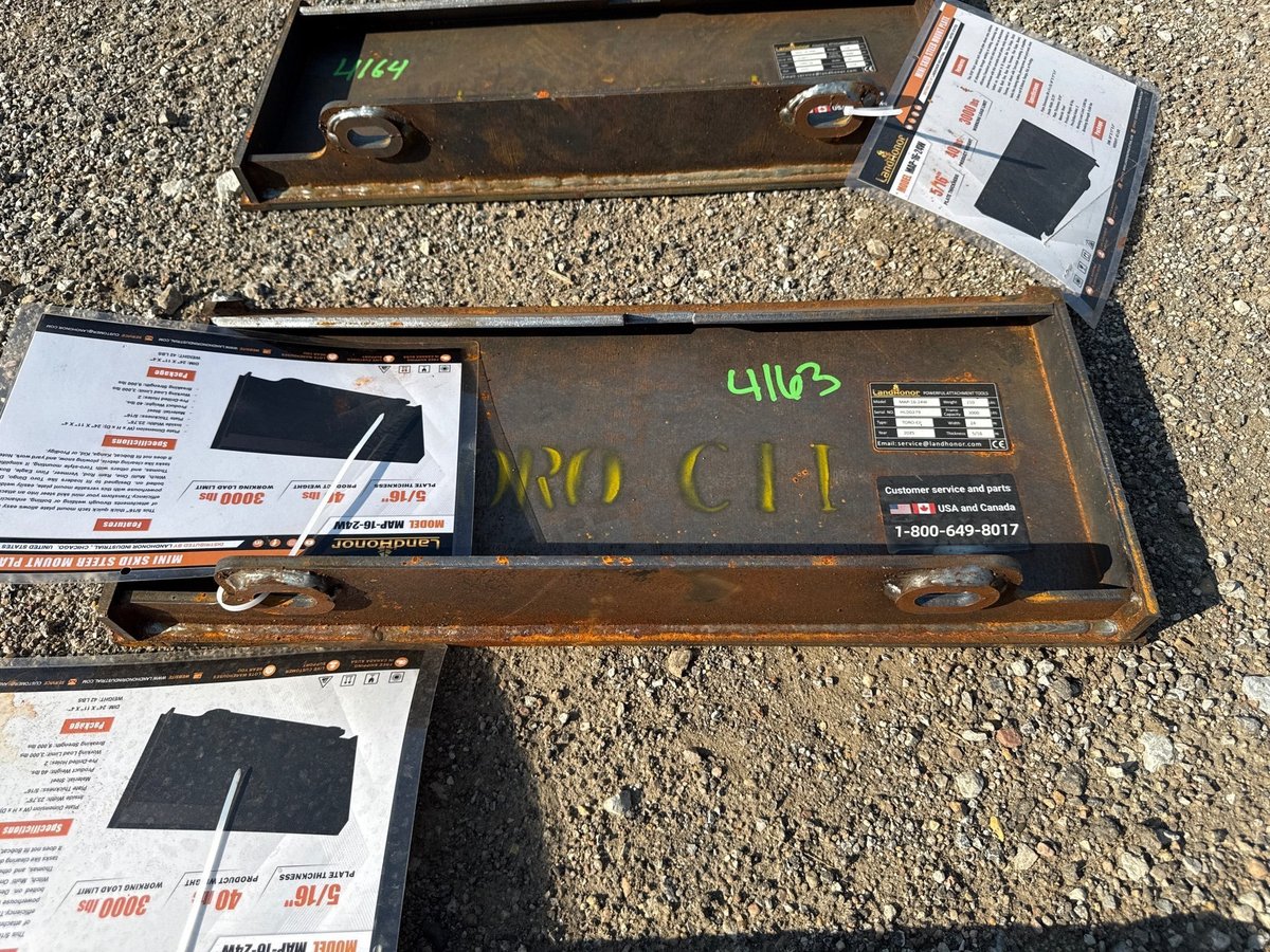 2025 LandHonor MAP-16-24W Mini Skid Steer Mount Plate (Unused)