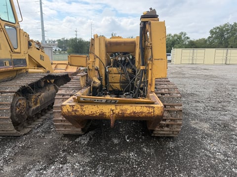 Inoperable Caterpillar 963 Crawler Loader — photo 5