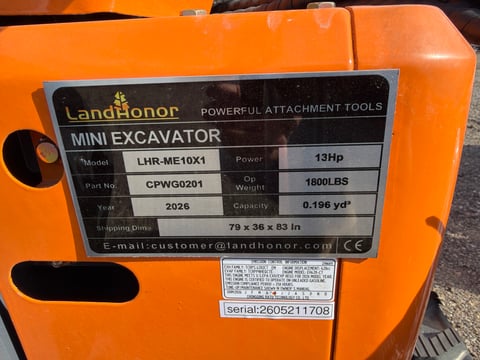 2026 LandHonor LHR-ME10X1 Mini Excavator (Unused, Requires Assembly) — photo 6