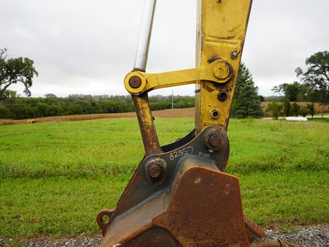 1996 Komatsu PC220LC-6LC Hydraulic Excavator — photo 21