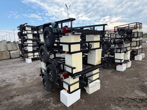 Qty of (4) 2027 Carry-On Trailers Z5X8GW2K — photo 2