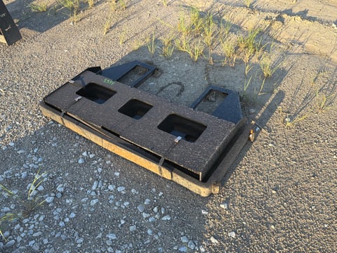 Kit Containers 45" Skid Steer Fork Frame W/42in Forks — photo 1