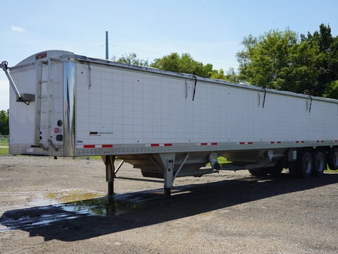 2022 Timpte 48ft x 96in Grain Hopper Trailer — photo 1