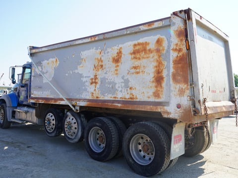 2014 Mack Granite GU713 Quad/A Dump Truck — photo 6