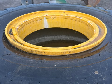 Qty of 2 — 775/65R29 Tubeless Tires on Rims, Fits Volvo Wheel Loader — photo 5
