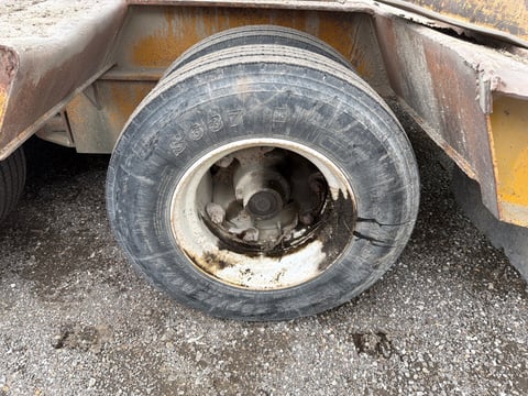 1978 Transport Trailers CR35TXF 17ft x 8ft TRI/A Lowboy Trailer — photo 5