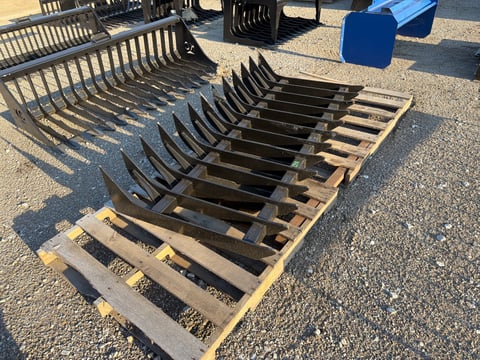 Kit Containers 70" Skid Steer Root Rake — photo 2