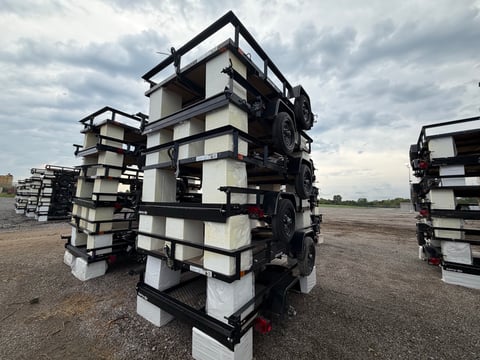 Qty of (6) 2027 Carry-On Trailers Z5X8GW2K — photo 3