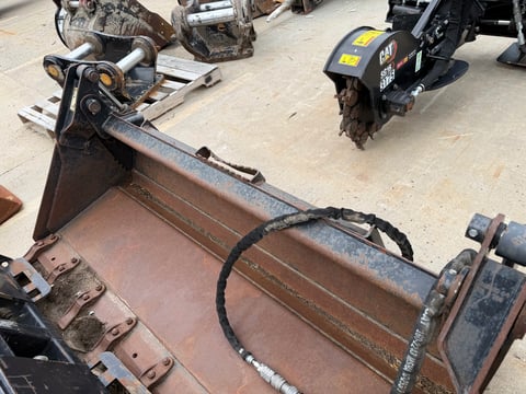 72" Skid Steer Bucket  — photo 6