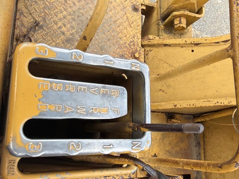 Caterpillar 977 Crawler Loader — photo 18
