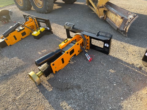 2026 Giyi Gy-D680 Skid Steer Post Driver (Unused) — photo 3