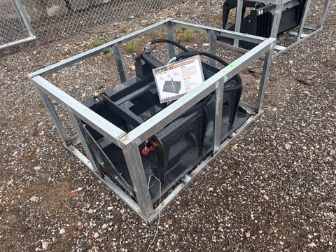 LandHonor MGB-72-44W 44in Mini Skid Steer Grapple Bucket — photo 2