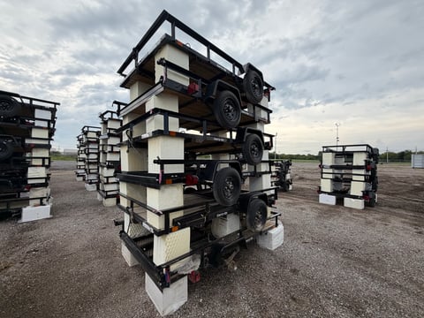 Qty of (6) 2027 Carry-On Trailers Z5X8GW2K — photo 3