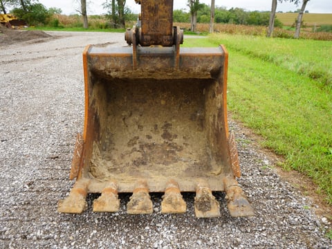 1996 Komatsu PC220LC-6LC Hydraulic Excavator — photo 19