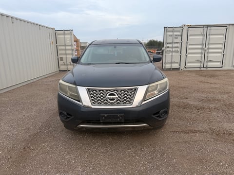 2013 Nissan Pathfinder 4WD SUV — photo 5