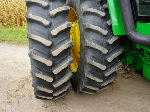 1992 John Deere 4960 Tractor  — photo 18