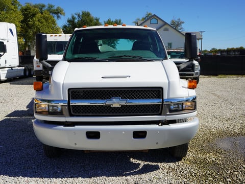 2007 Chevrolet C4500 Crew Cab Service Body Truck — photo 5