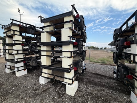 Qty of (6) 2027 Carry-On Trailers Z5X8GW2K — photo 1