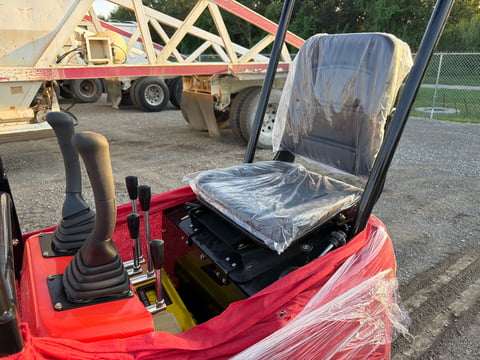 2026 SDLANCH ME15 Mini Excavator (Unused) — photo 8