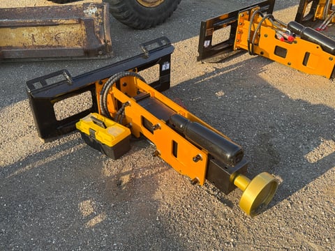 2026 Giyi Gy-D680 Skid Steer Post Driver (Unused) — photo 4