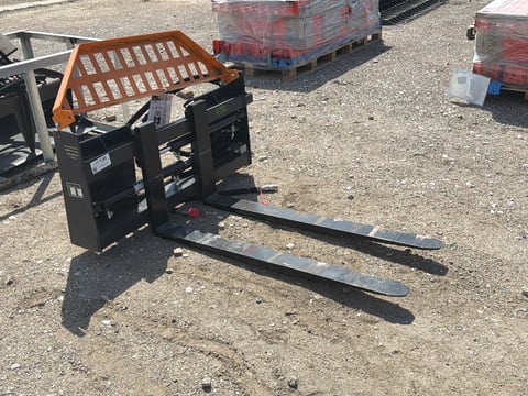 2025 LandHonor HPF-11-3000G Hydraulic Pallet Forks and Frame (Unused) — photo 2