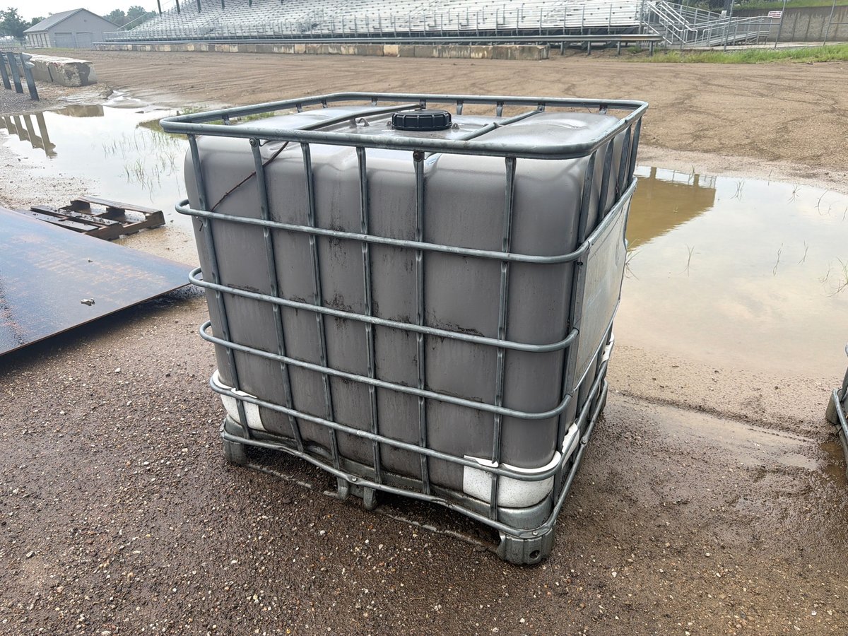 250 Gallon De-Icer