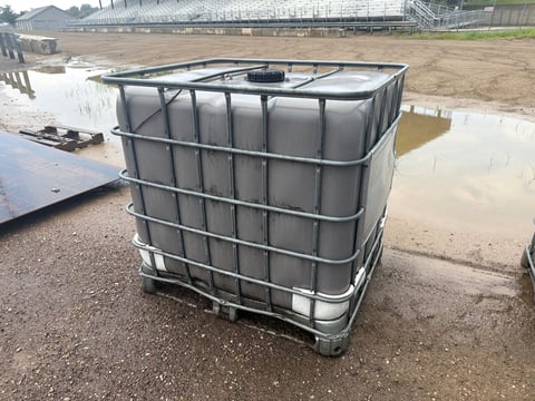 250 Gallon De-Icer — photo 1